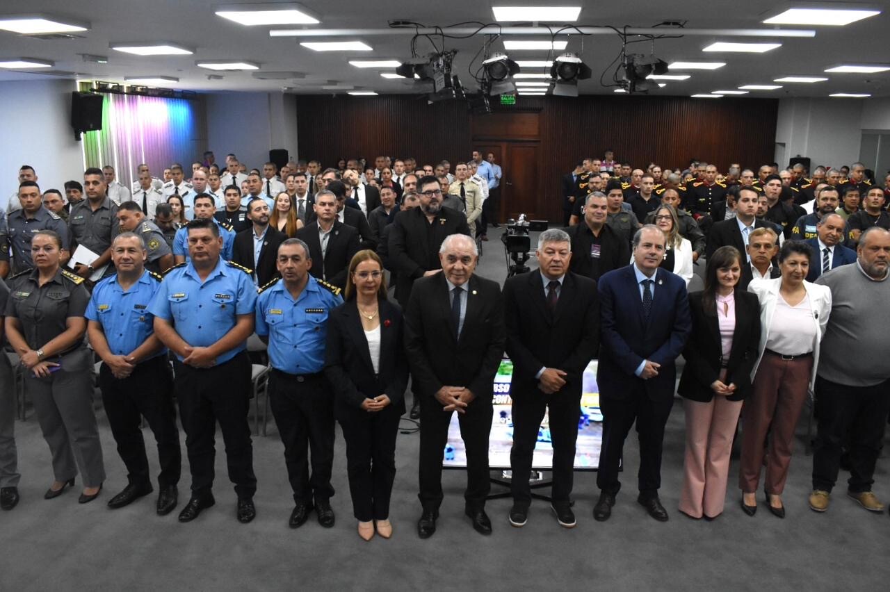 LA PROVINCIA INICIÓ EL CURSO AVANZADO EN LA LUCHA CONTRA EL NARCOTRÁFICO PARA EL NEA
