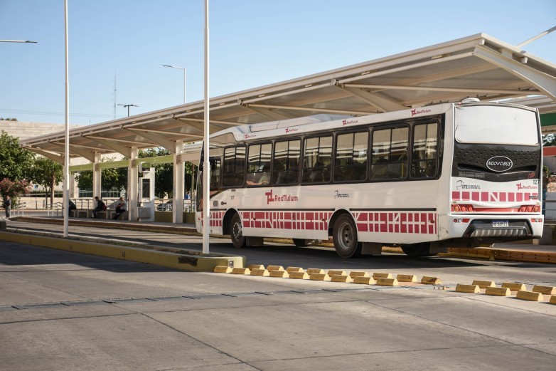 El Ministerio de Gobierno, a través de la Dirección de Coordinación de RedTulum, detalló las alternativas de transporte público disponibles para llegar a la nueva sede de la Dirección de Discapacidad