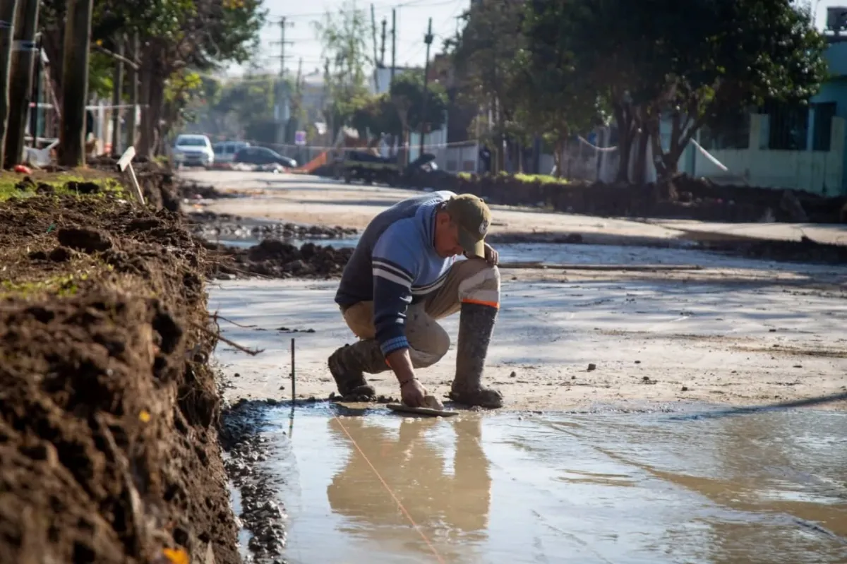 Quilmes Gestión: Importante obra de pavimentos en barrios del oeste distrital