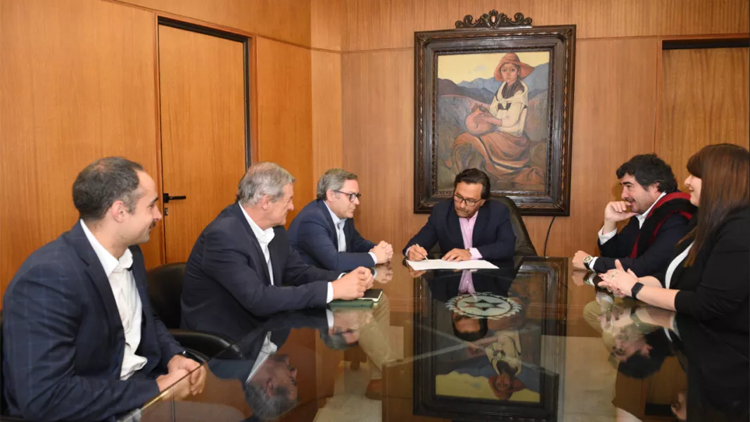 99206-salta-tiene-la-mayor-inversion-de-litio-en-la-argentina-con-usd-2500-millones-confirmo-saenz.webp Salta tiene la mayor inversión de litio en la Argentina con USD 2.500 millones, confirmó Sáenz