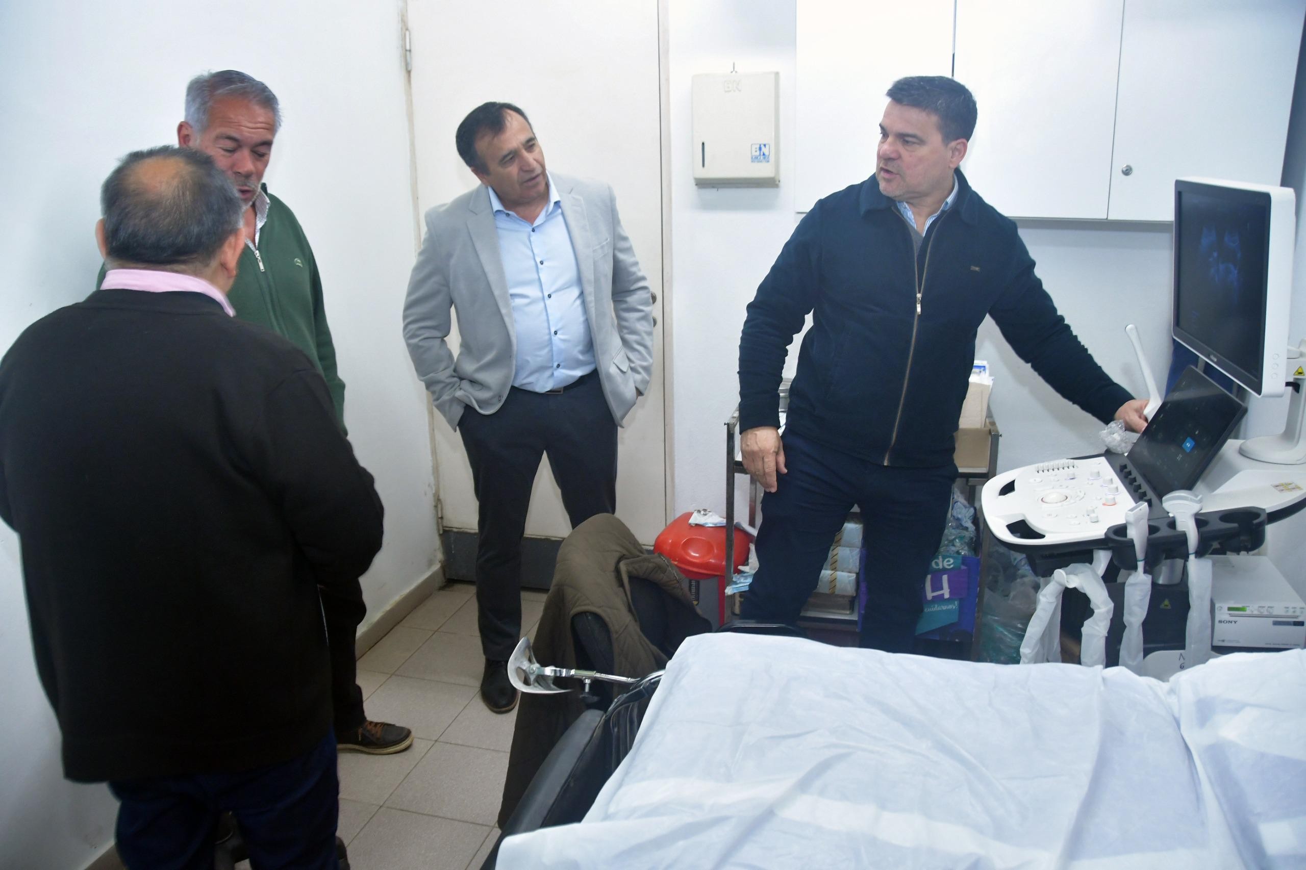 EL MINISTRO DE SALUD CONSTATÓ EL FUNCIONAMIENTO Y LA ATENCIÓN DEL CENTRO DE SALUD DE VILLA RÍO NEGRO