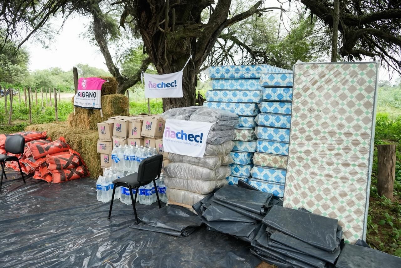 ESTE DOMINGO: EL GOBERNADOR ZDERO LLEGÓ A COMANDANCIA FRÍAS PARA SEGUIR DE CERCA LA ASISTENCIA A FAMILIAS AFECTADAS POR LAS INUNDACIONES
