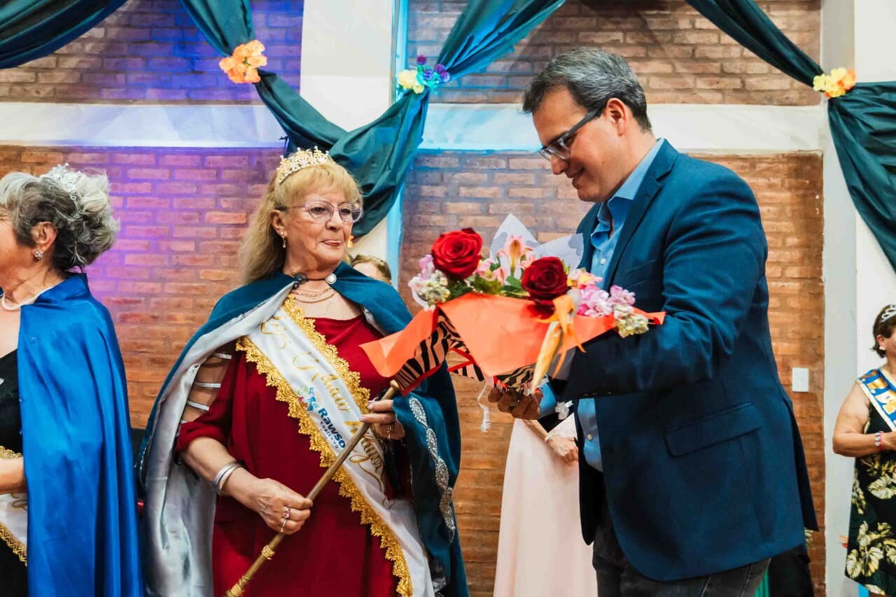 ADULTO-MAYOR-.jpg Susana Castro fue coronada como nueva Reina Departamental del Adulto Mayor de Rawson 2026