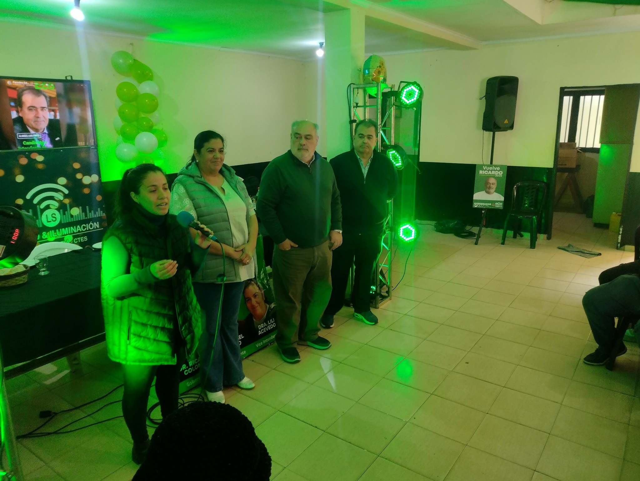 Ricardo Colombi recivio en curuzu Cuatia a Dirigencia y simpatizantes de su partido.