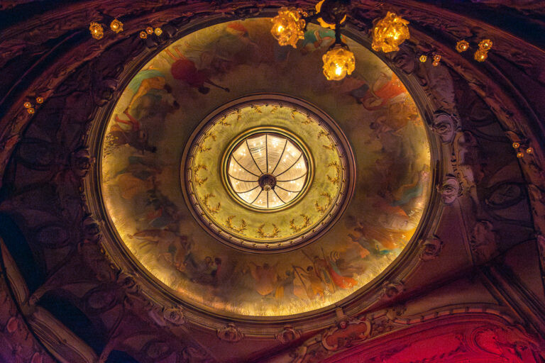 El Teatro Municipal 1° de Mayo de Santa Fe- Su restauración, Su Araña y los Rituales