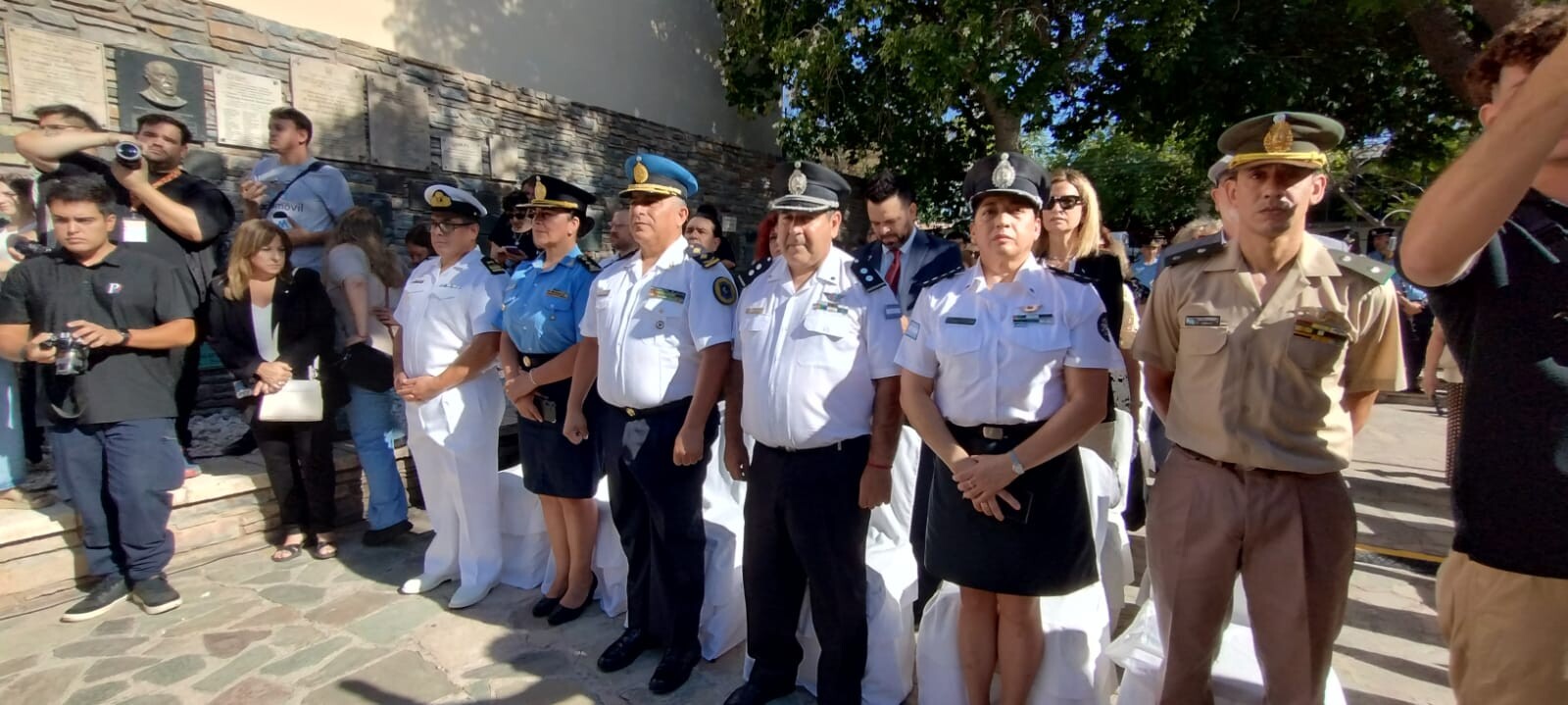 AUTORIDADES-MILITARES.jpeg AUTORIDADES-MILITARES.jpeg