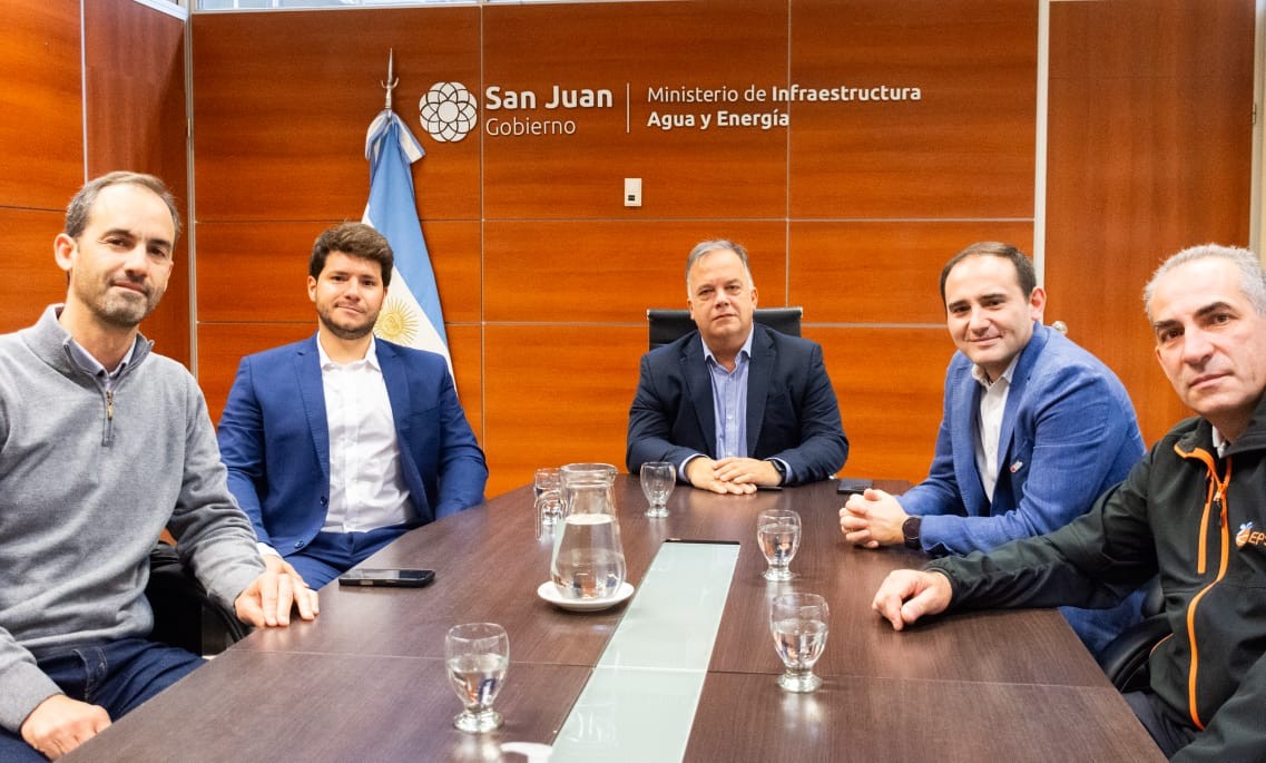 36 Generadores Solares Fotovoltaicos serán instalados en Av. de Circunvalación