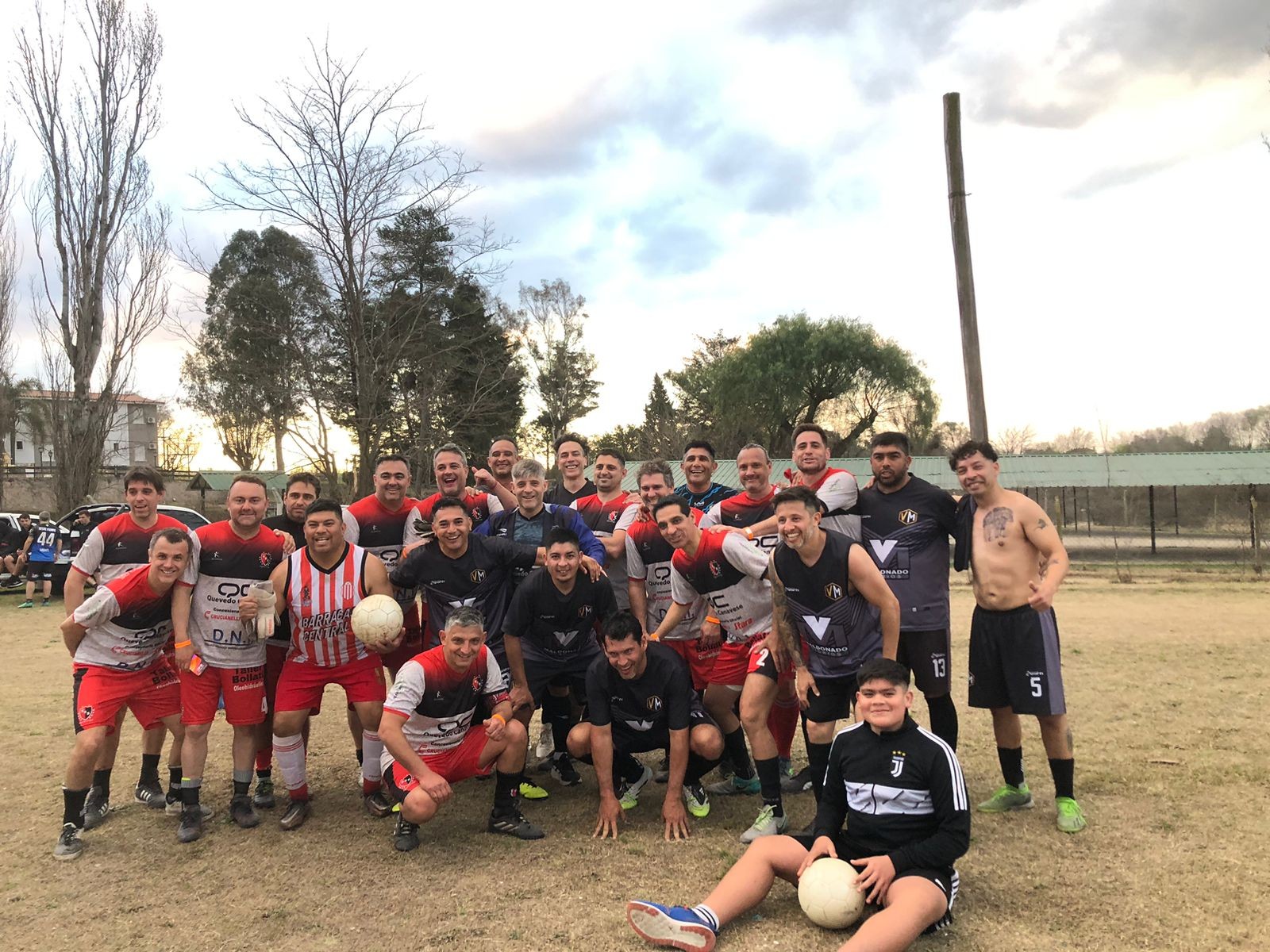 Amigos Añatuya en cordoba.jpg