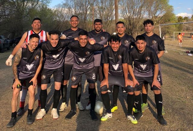 Amigos Añatuya.jpg Añatuya: Buenas Actuaciones | Los Amigos de Añatuya participa de un Torneo Internacional de Fútbol en Córdoba