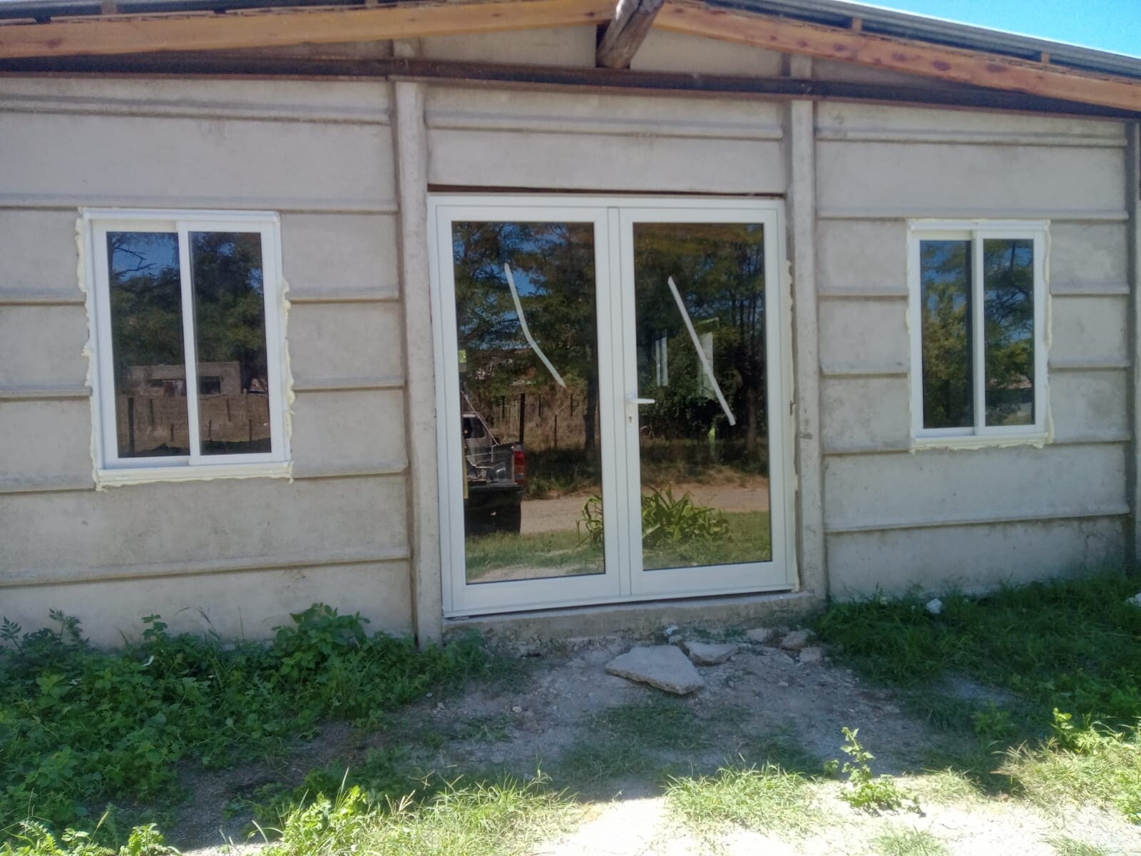 El Municipio desarrolla obras de mejoramiento en el SUM de la Biblioteca de Azucena