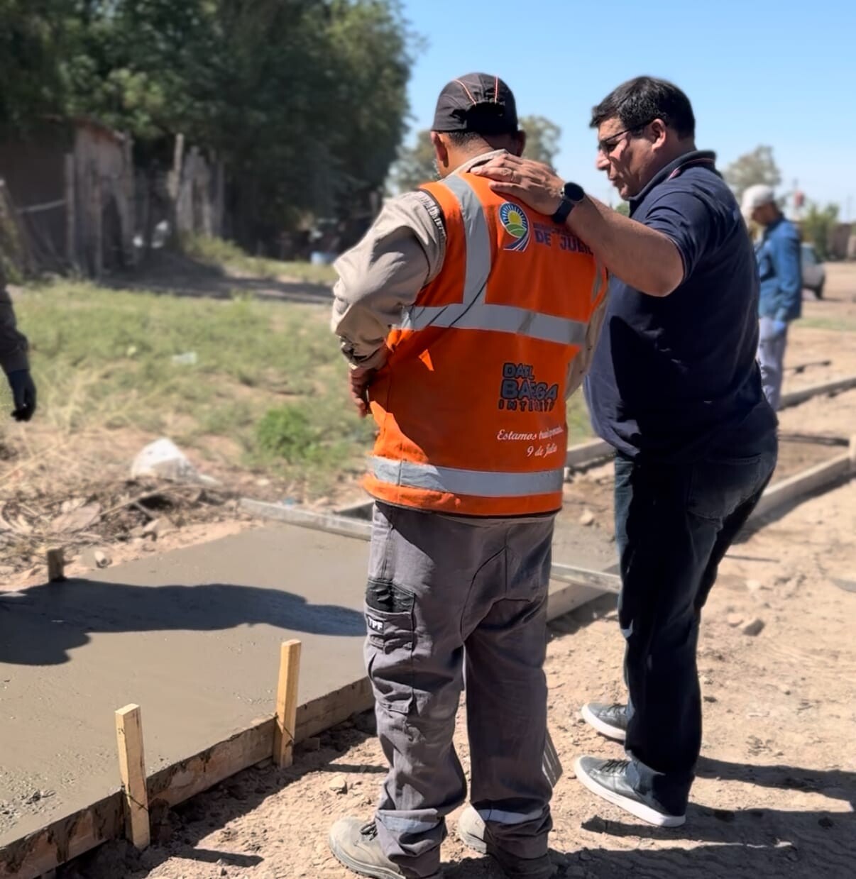 9 DE JULIO: dio arranque a la construcción de veredas y canalización en el Loteo 11