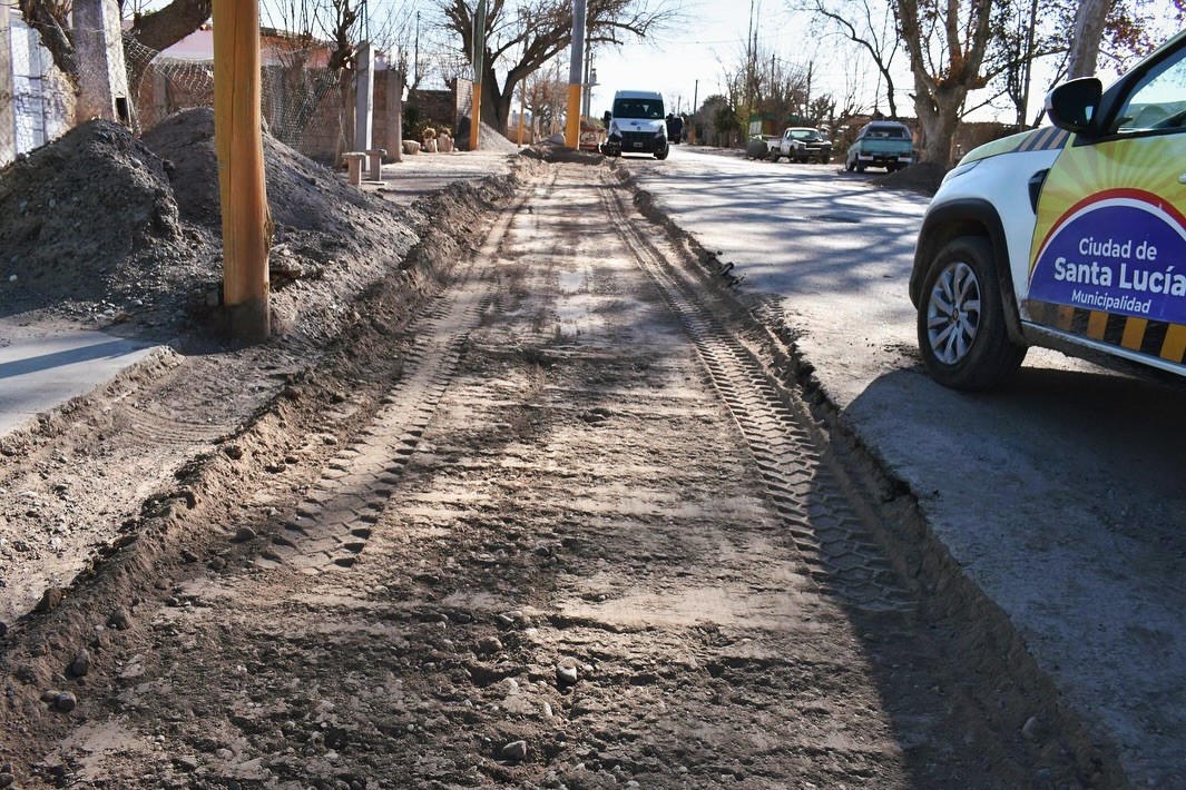 SANTA LUCÍA: el bienestar de vecinos con construcción de banquinas