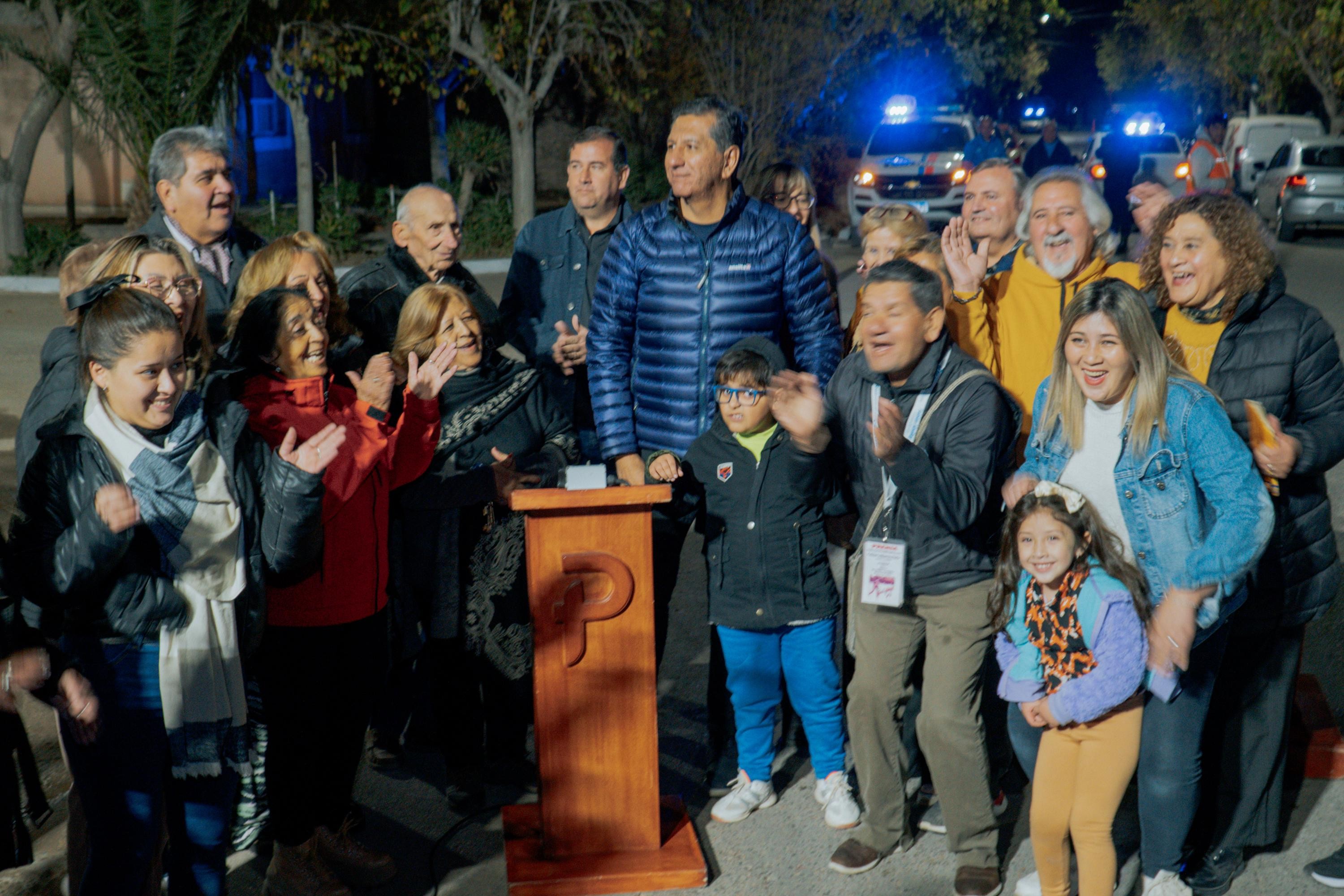 POCITO: remodelación de la plaza del Barrio Santa Bárbara y luminarias LED inaugurada por el Intendente Aballay