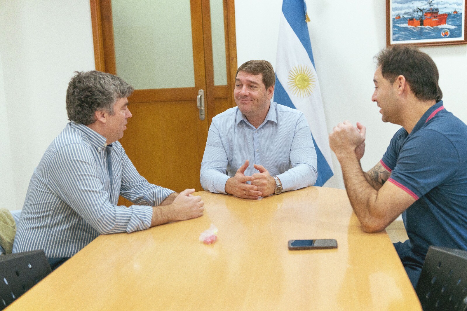 Rawson: Biss recibió a un representante de la Fundación Dos Pozos, que trabaja en la protección de elefantes marinos