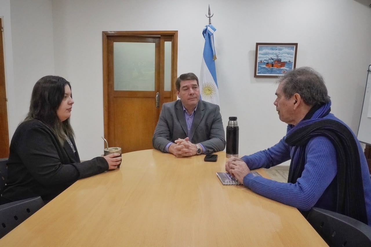 Rawson y la UNPSJB avanzan en una agenda conjunta para fortalecer la gestión digital Rawson y la UNPSJB avanzan en una agenda conjunta para fortalecer la gestión digital