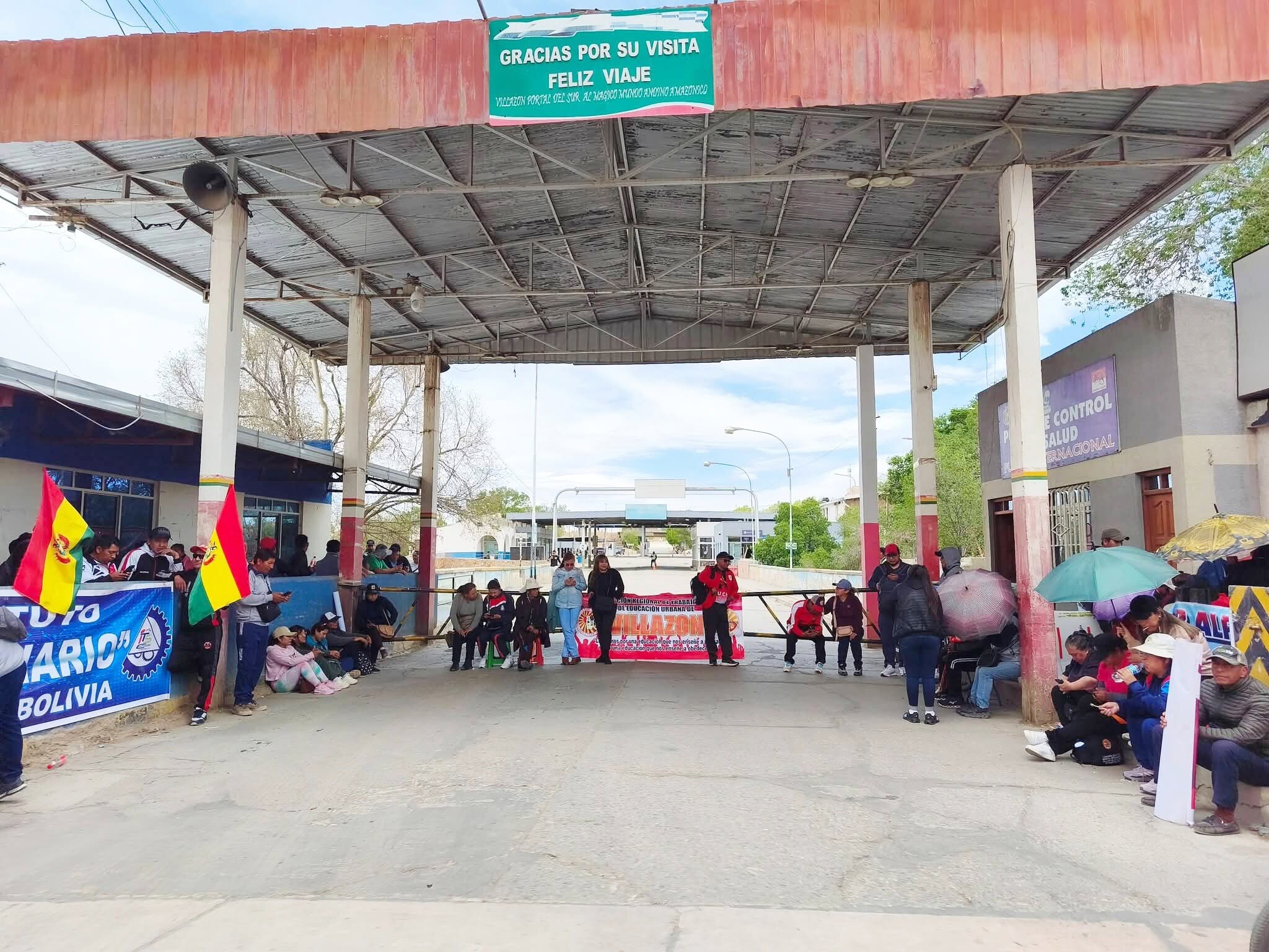FRONTERA ARGENTINA Y BOLIVIA: BLOQUEARON EL PUENTE INTERNACIONAL POR DEMANDA SALARIAL DE LOS DOCENTES