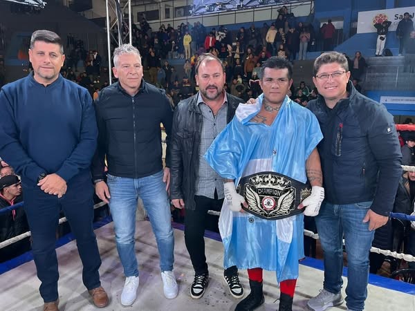 SANTA LUCÍA:  Vivimos una noche de boxeo inolvidable en el Estadio Aldo Cantoni