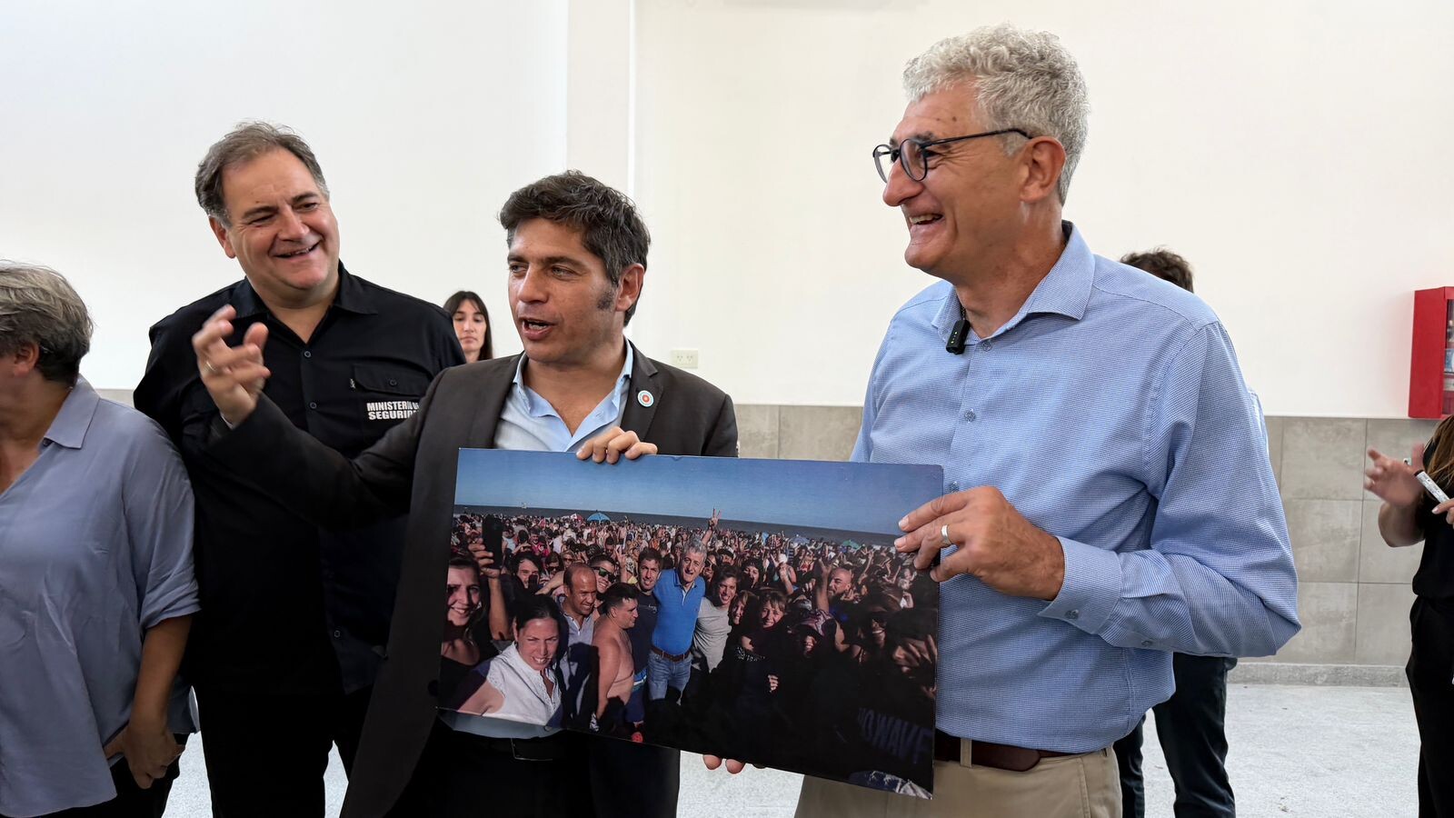 «Colgala en la Rosada cuando en el 2027 seas presidente»