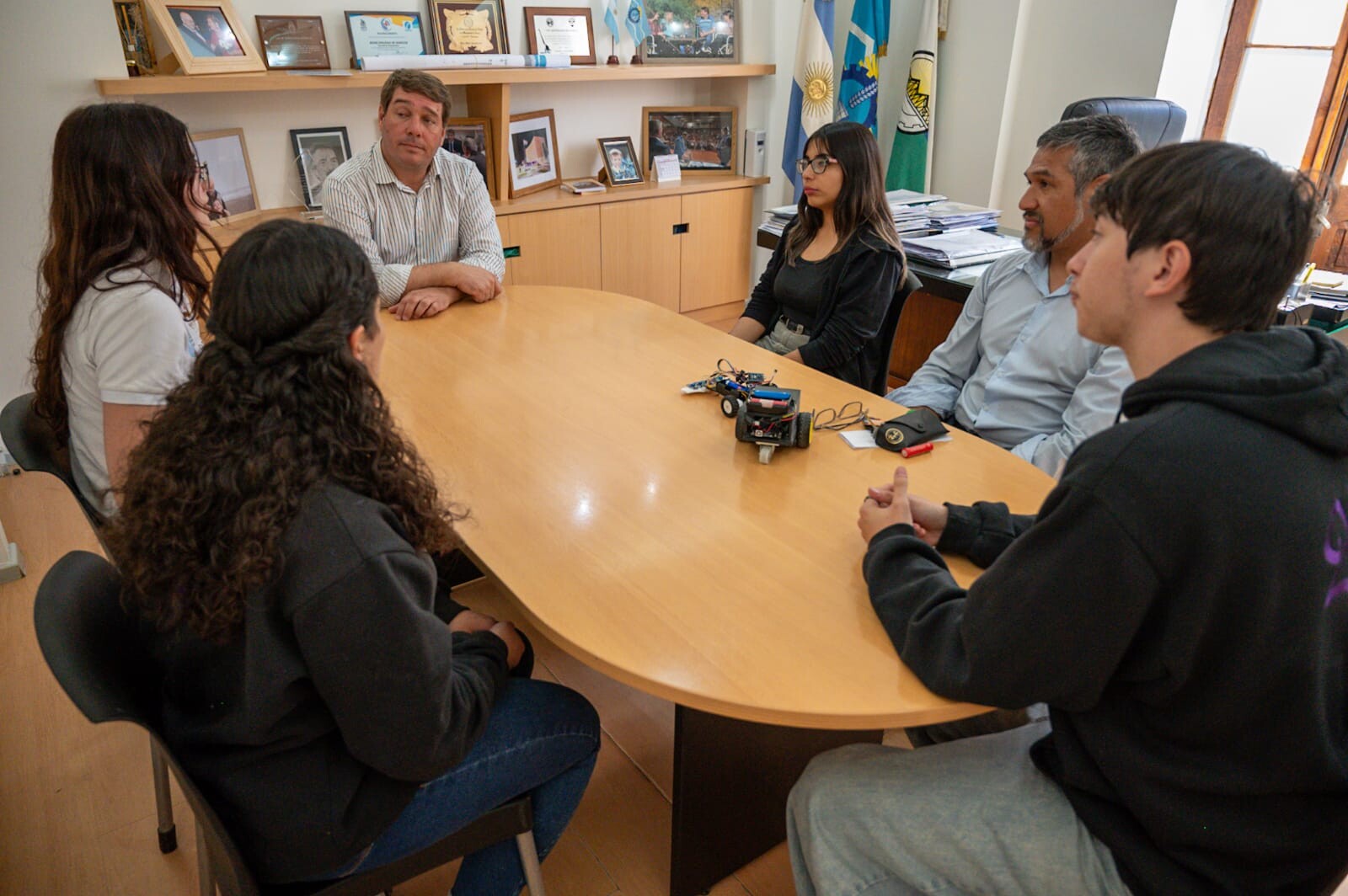 Biss recibió a estudiantes del Club de Robótica de la Escuela 776 de Playa Unión (1).jpeg