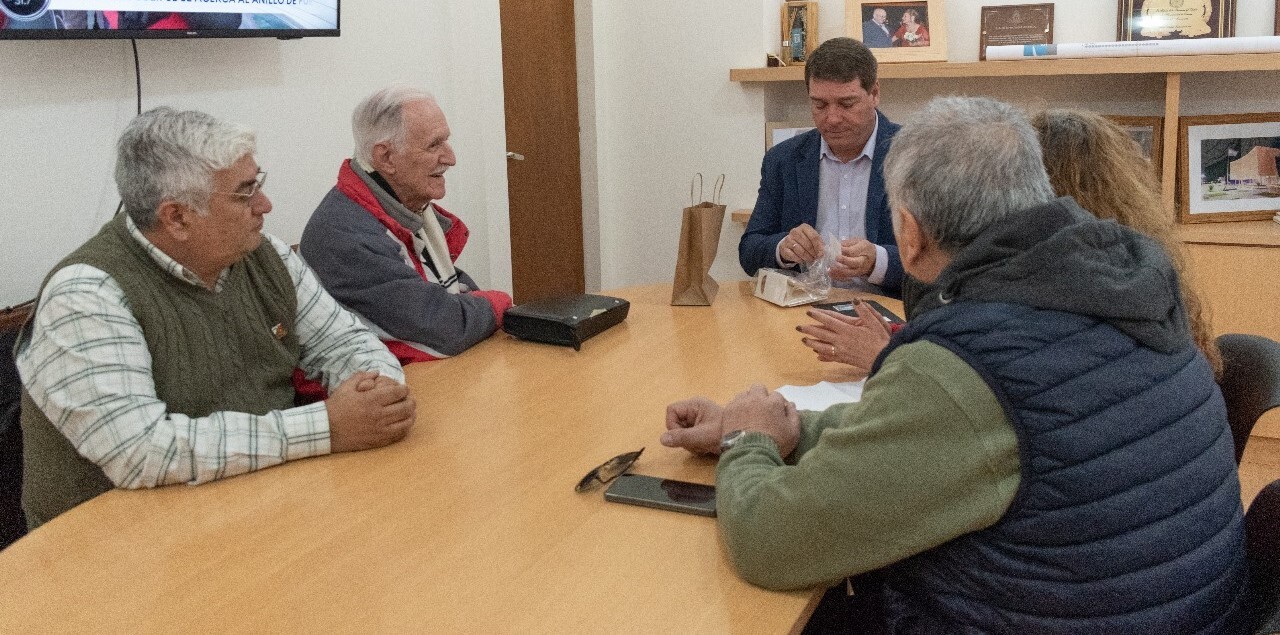 Biss se reunió con autoridades del Rotary Club de Rawson para fomentar acciones ambientales