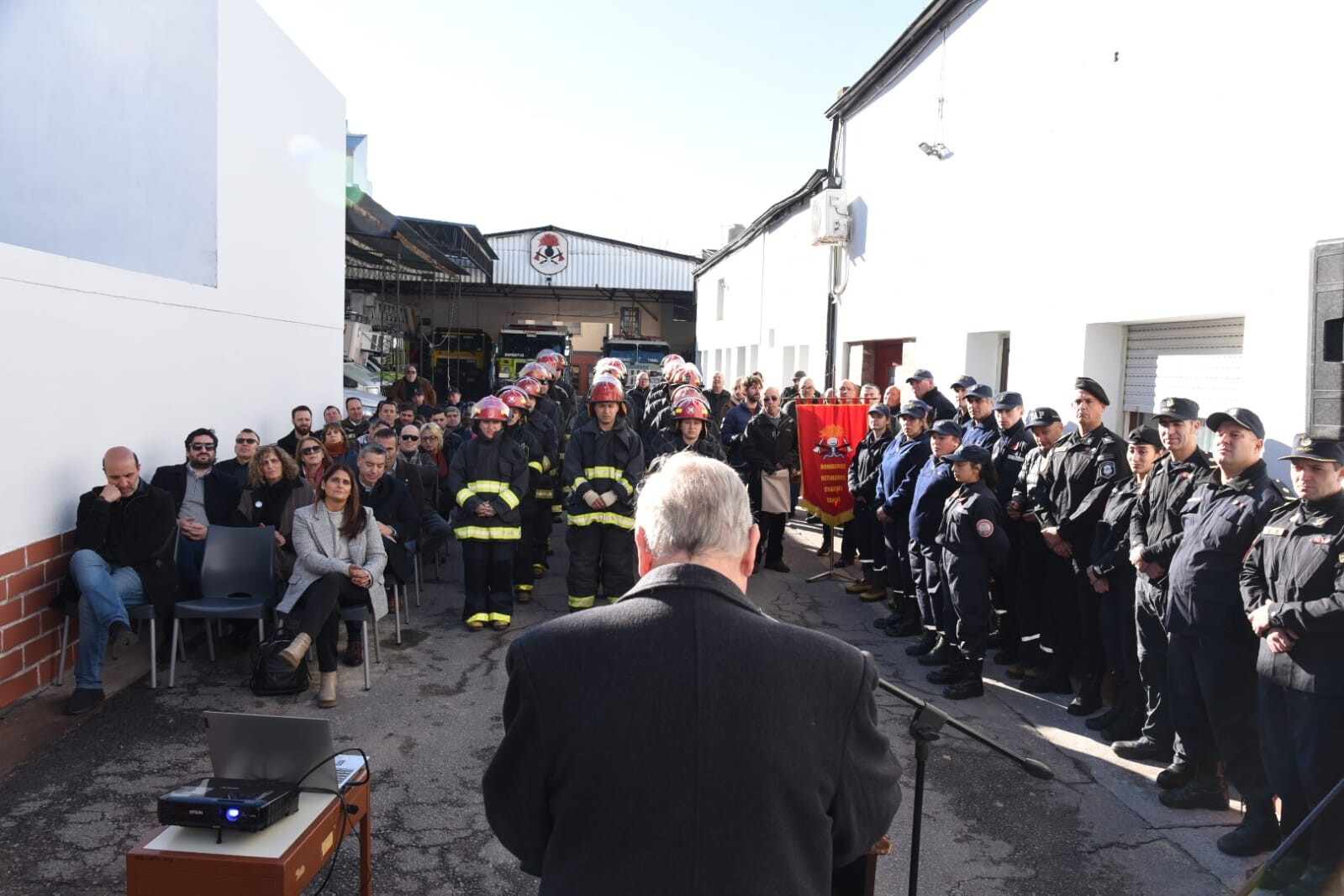 Lunghi en los 75 años del Cuartel Central de Bomberos: “Su compromiso sigue siendo un ejemplo para toda la comunidad”