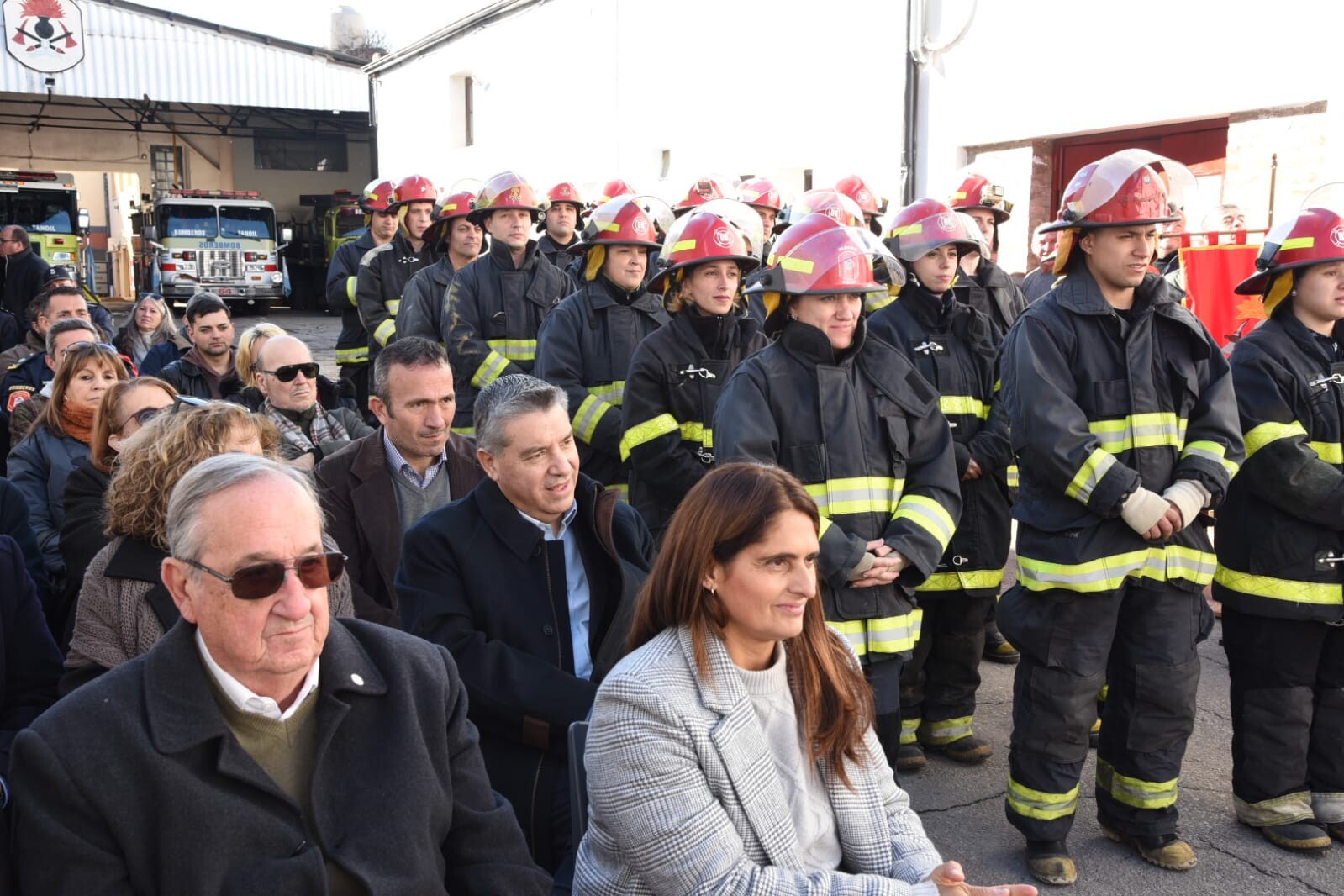 Bomneros 1.jpeg Bomneros 1.jpeg