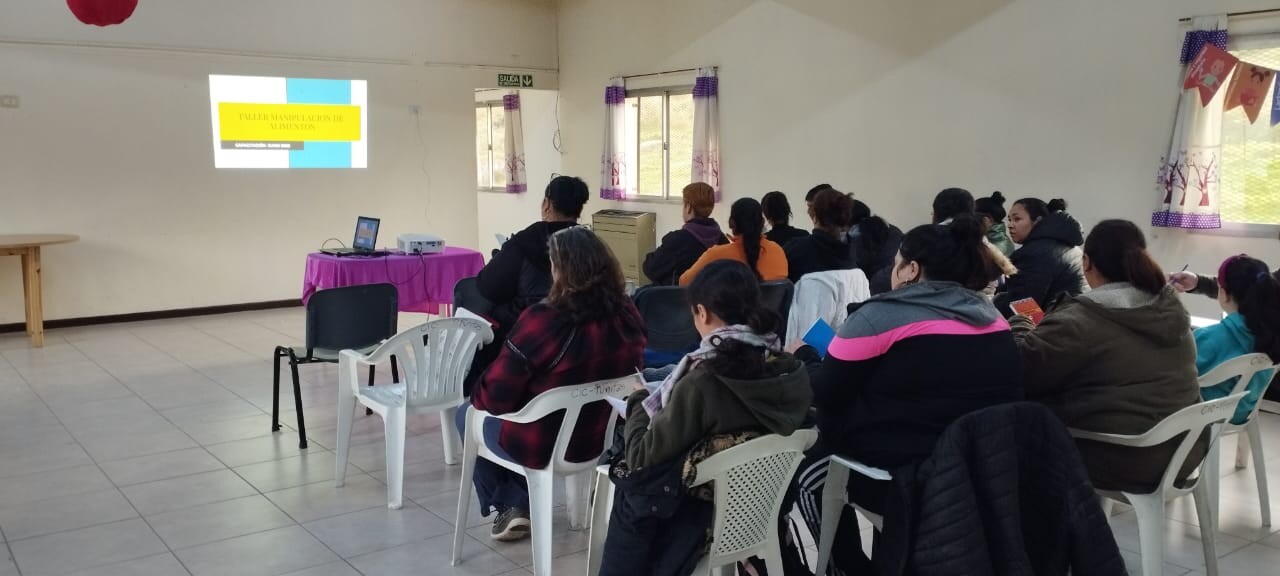 Bromatología brindó un curso de manipulación de alimentos en el CIC de Tunitas