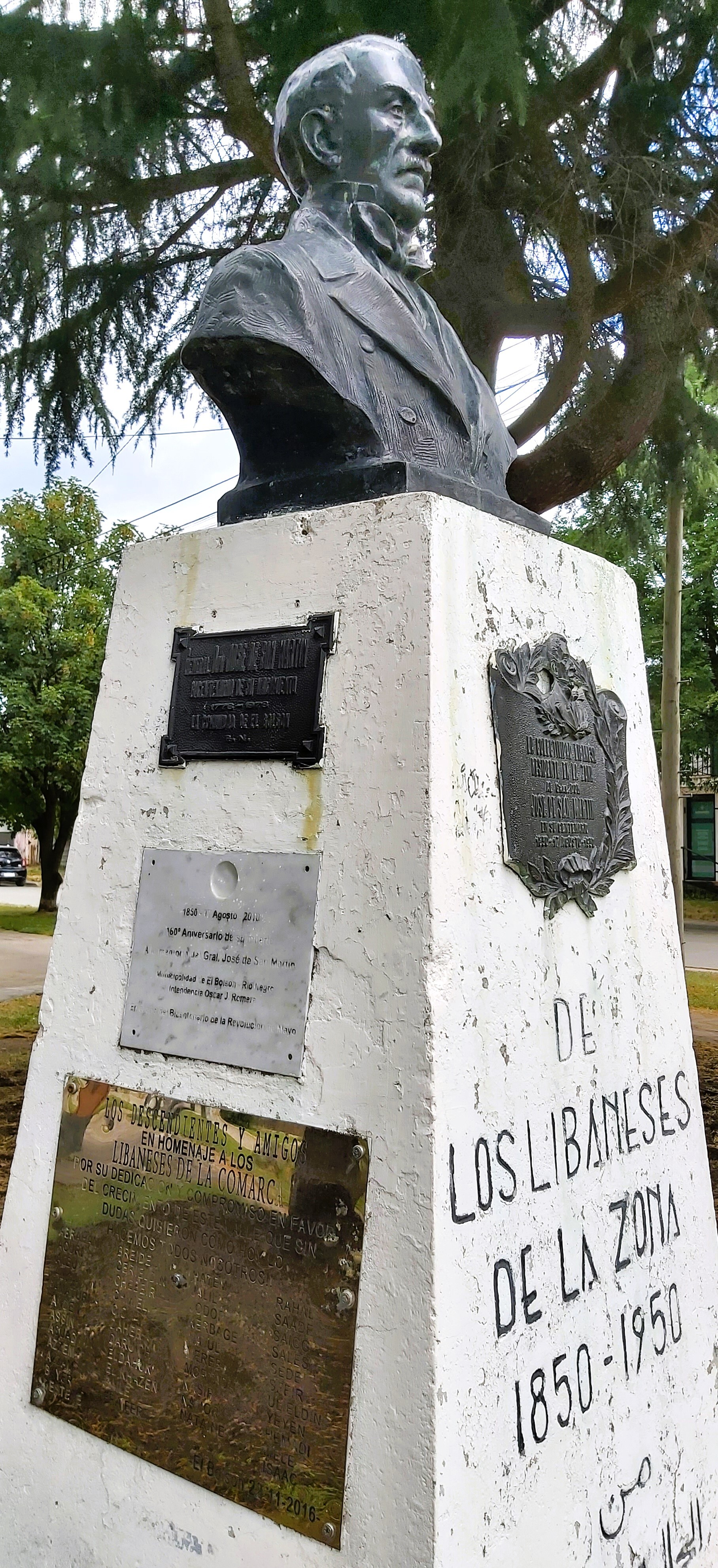 Busto Gral. San Martin Plaza Rep. Libano4.jpg Busto Gral. San Martin Plaza Rep. Libano4.jpg