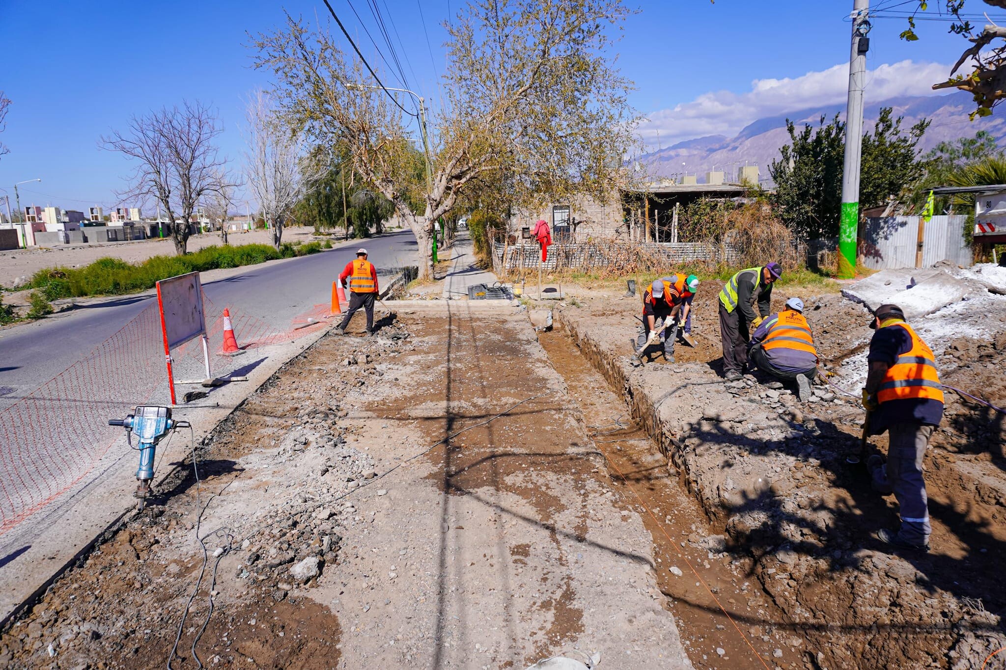 El municipio de Pocito continua ejecutando obras en distintos sectores del departamento buscando brindarle mejores beneficios a sus vecinos