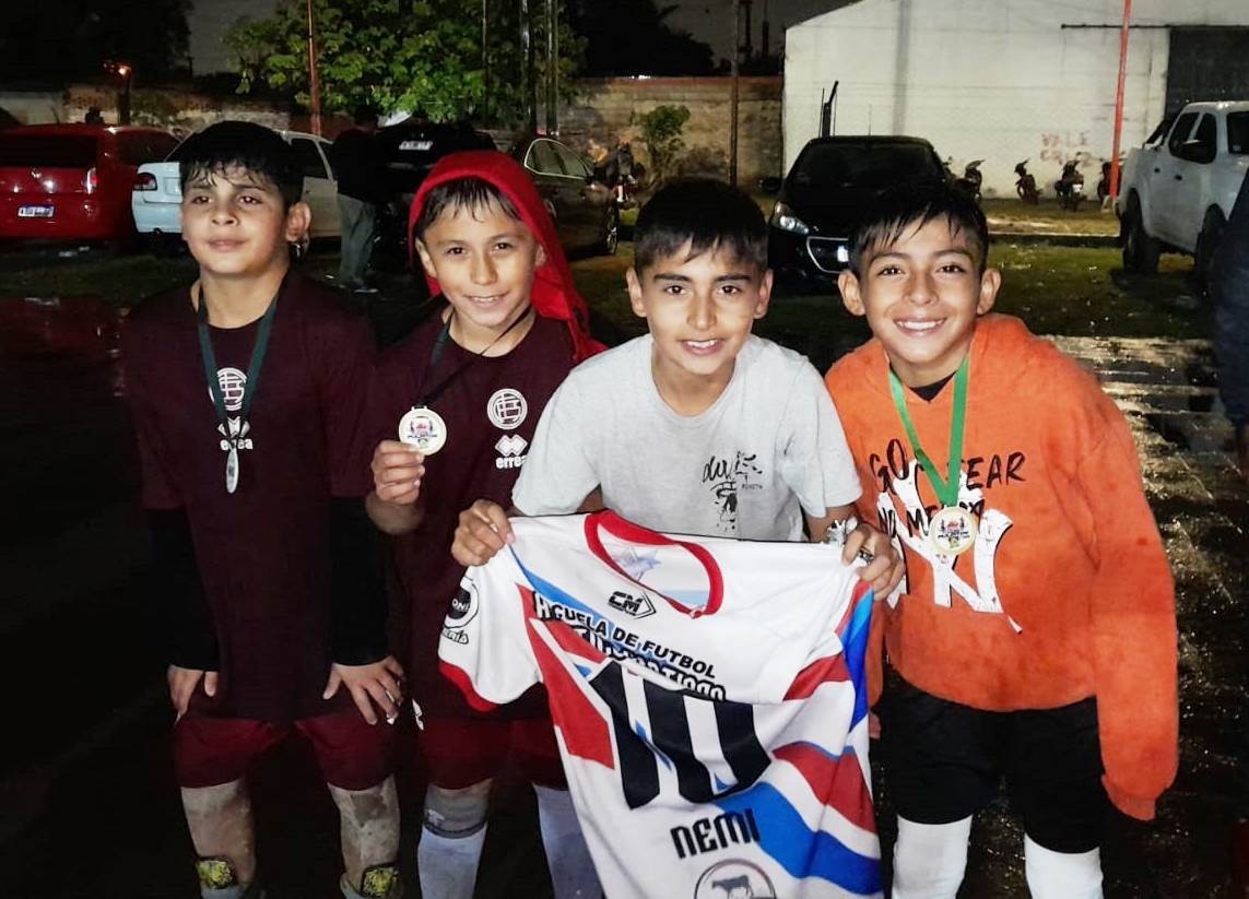 Destacada participación de futbolistas dorenses