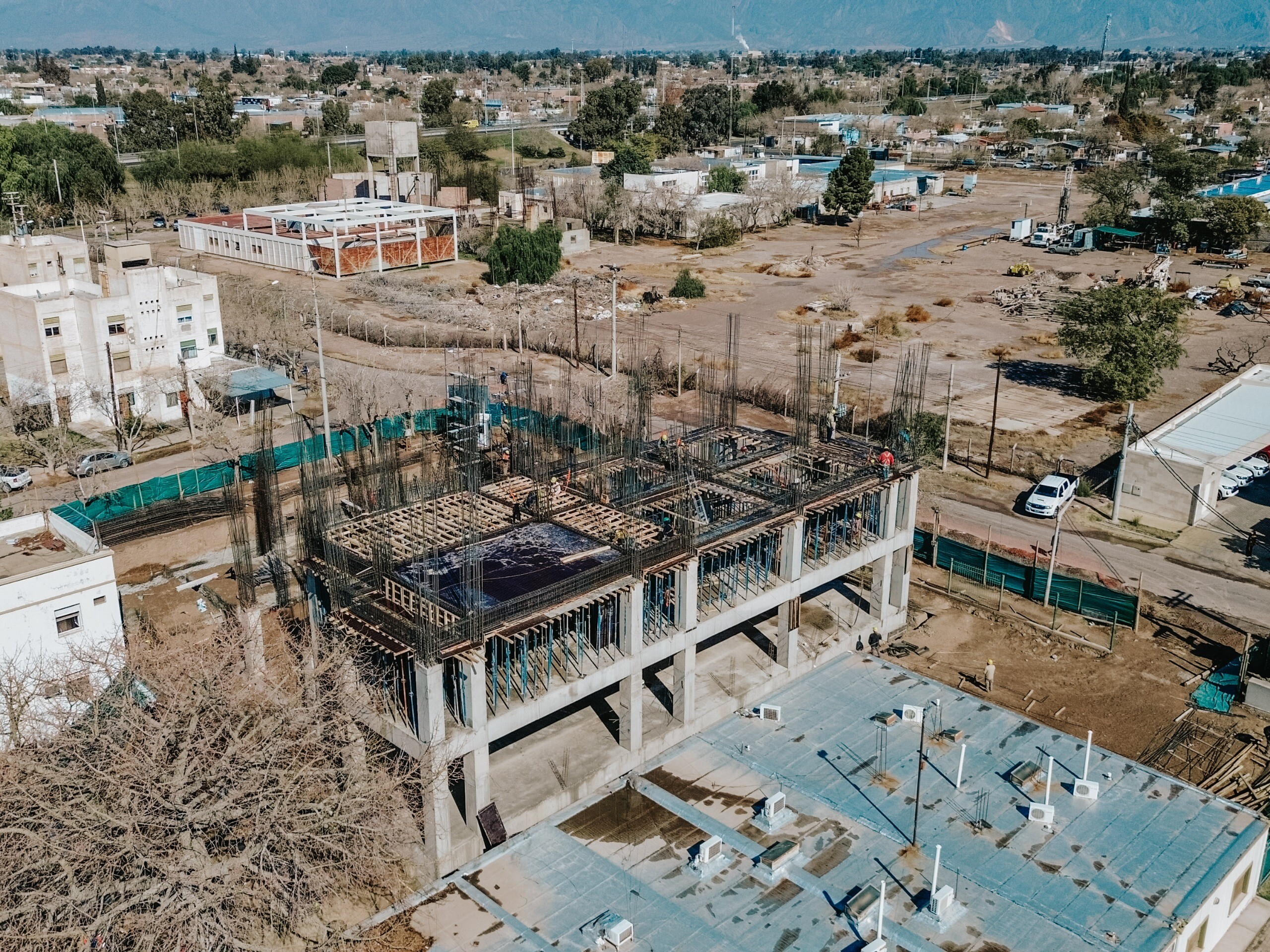 INSTITUTO ODONTOLÓGICO: la construcción supera el 30 % de avance