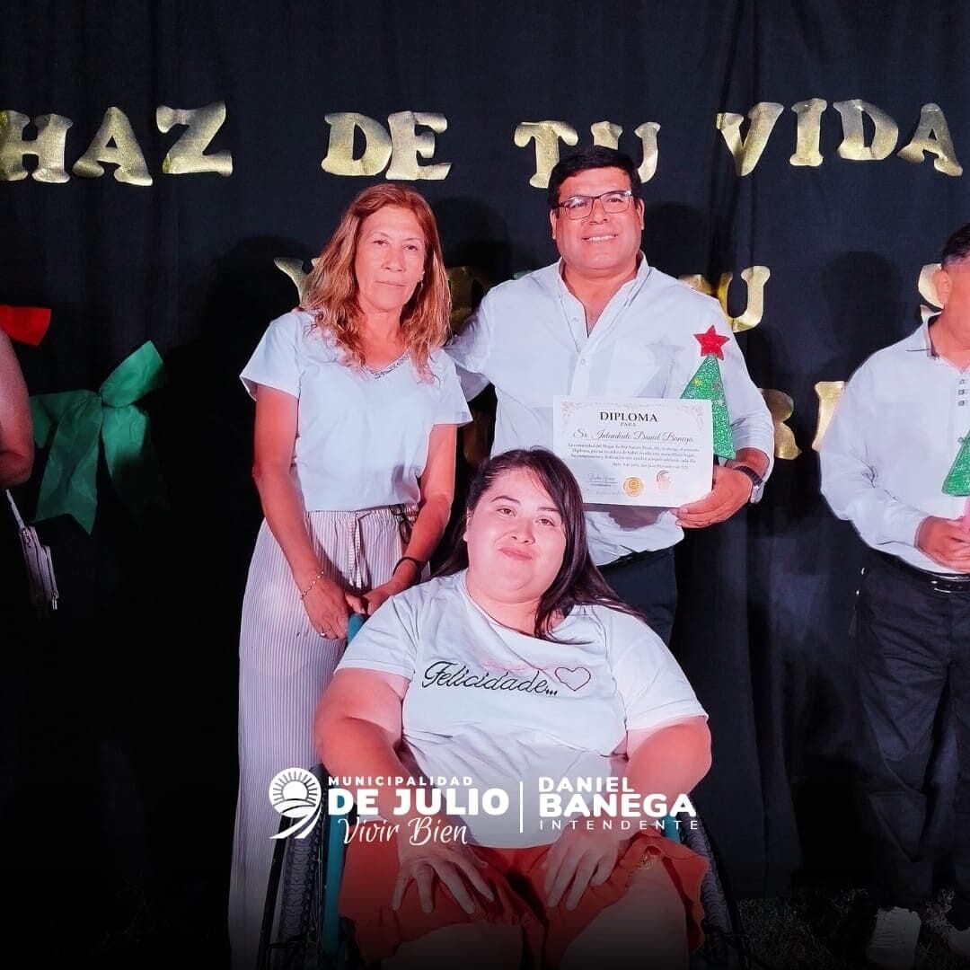 El intendente de 9 de Julio,Daniel Banega,participo del  cierre de año lleno de emoción y orgullo  del Hogar de Día Nasser Picón Alé.