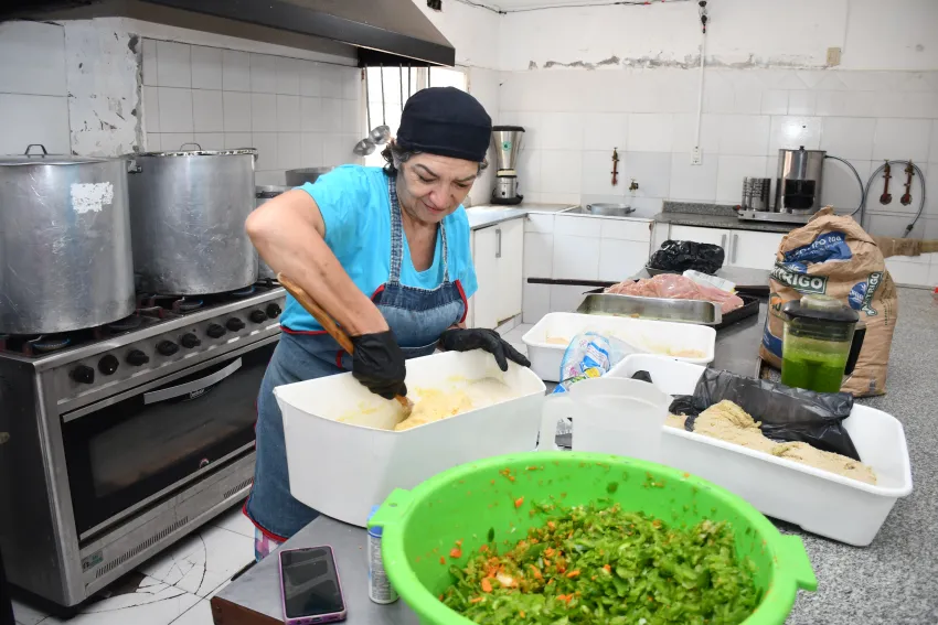 COCINA.webp El Centro Integral de la Cruz Roja Argentina cumple 35 años de trabajo humanitario en Corrientes