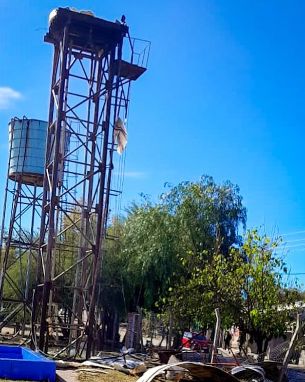 COMUNICADO DE PRENSAIntervención de emergencia en Catuna tras la caída del tanque principal de aguaEl Gobierno de La Rioja, a través del Ministerio de Agua y Energía, informa que este viernes por la tarde se produjo la caída del t.jpg COMUNICADO DE PRENSAIntervención de emergencia en Catuna tras la caída del tanque principal de aguaEl Gobierno de La Rioja, a través del Ministerio de Agua y Energía, informa que este viernes por la tarde se produjo la caída del t.jpg