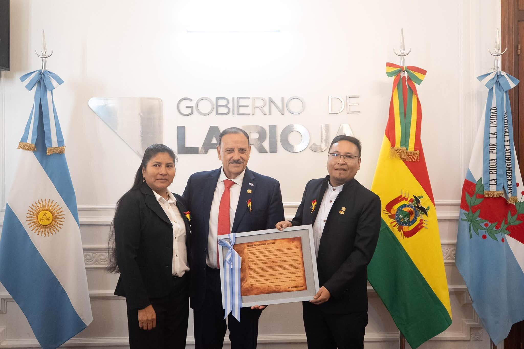HERMANDAD: CÓNSUL DE BOLIVIA SANTOS RODRÍGEZ Y EL GOBERNADOR QUINQUELA DE DE LA RIOJA RATIFICAN LA INTEGRACIÓN