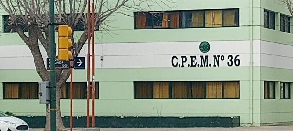 CPEM36.jpg C.P.E.M. Nº 36 de ZAPALA todavía pide por un SUM