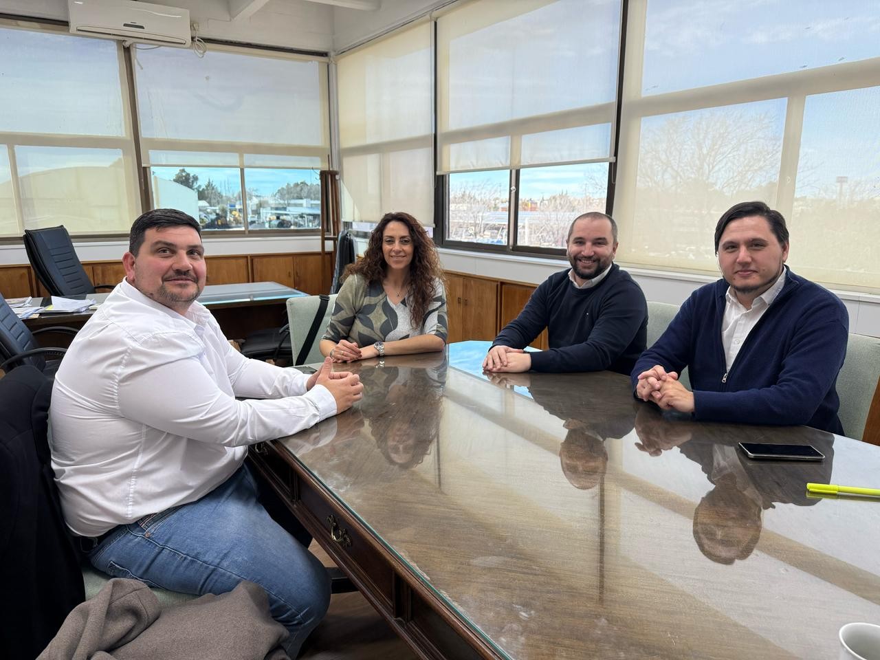 Provincia avanza con obras escolares y de servicios en Camarones