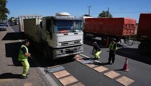 Estricto control de Peso a los Camiones en las Rutas de la Provincia de Santa Fe