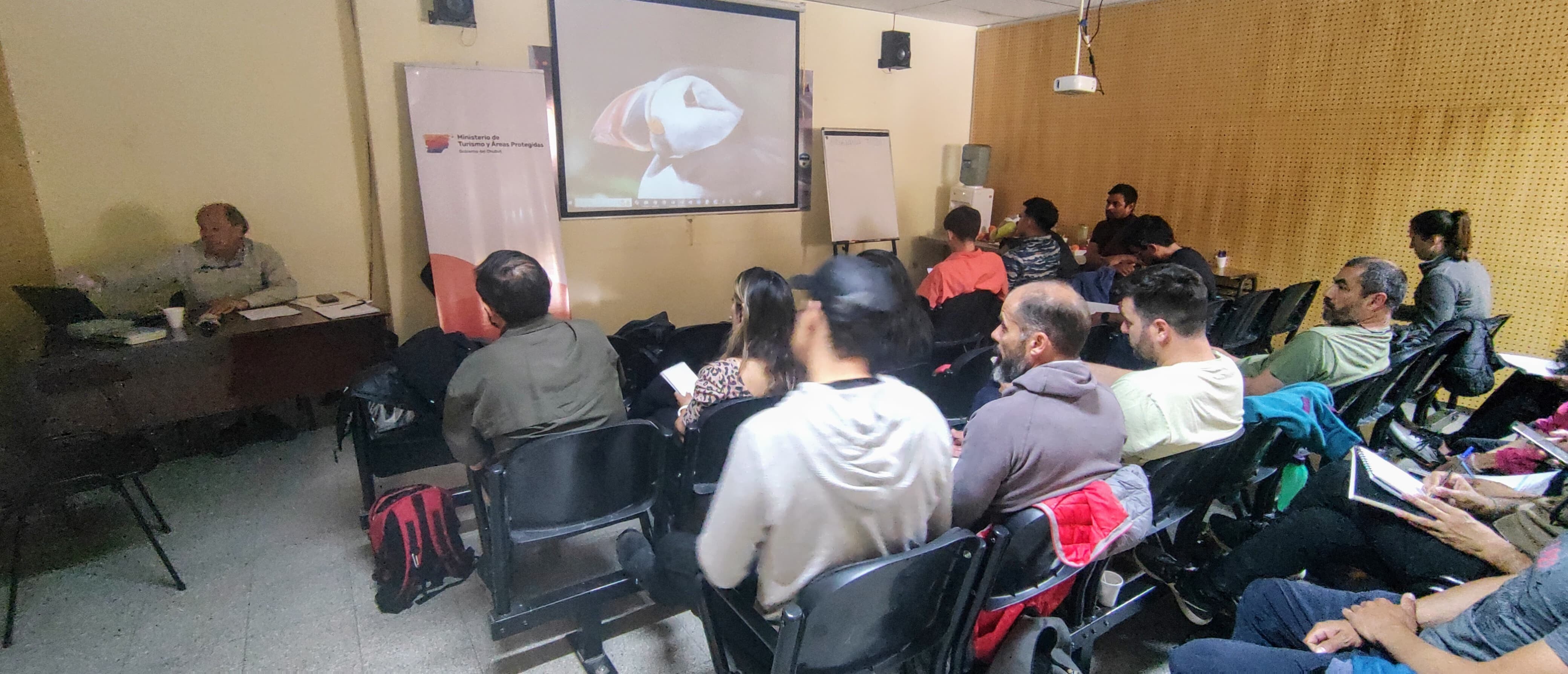 Capacitación GRAN en Esquel (2).jpg Provincia dictó en Esquel una capacitación sobre gestión de riesgos en ambientes naturales, rurales y agrestes