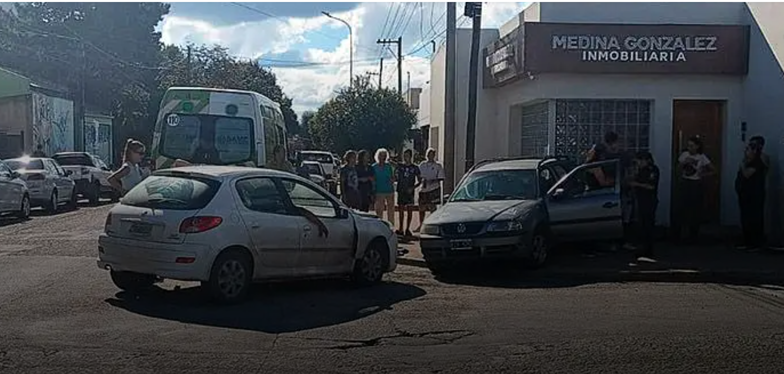 Tarde de siniestros viales: tres personas trasladadas al Hospital Santamarina