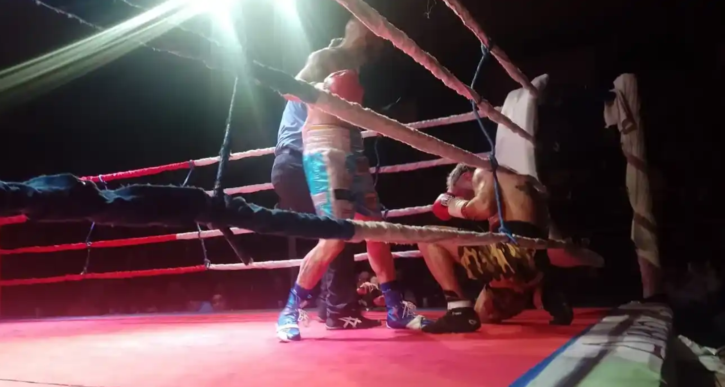 “La Cobrita” volvió con todo: Rueda ganó por KO en el segundo round