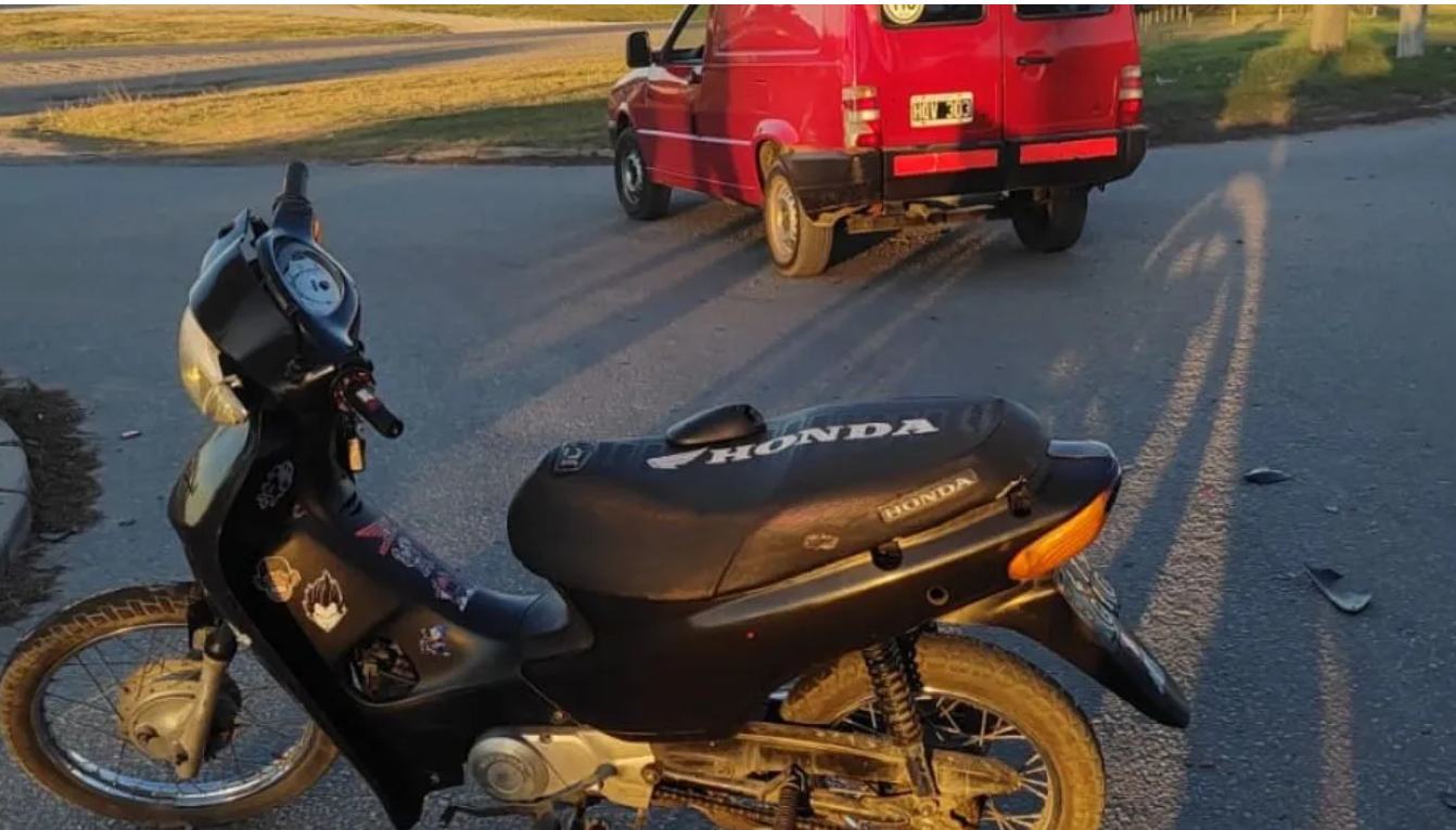 Motociclista herido tras choque en Colectora Pugliese y Holberg
