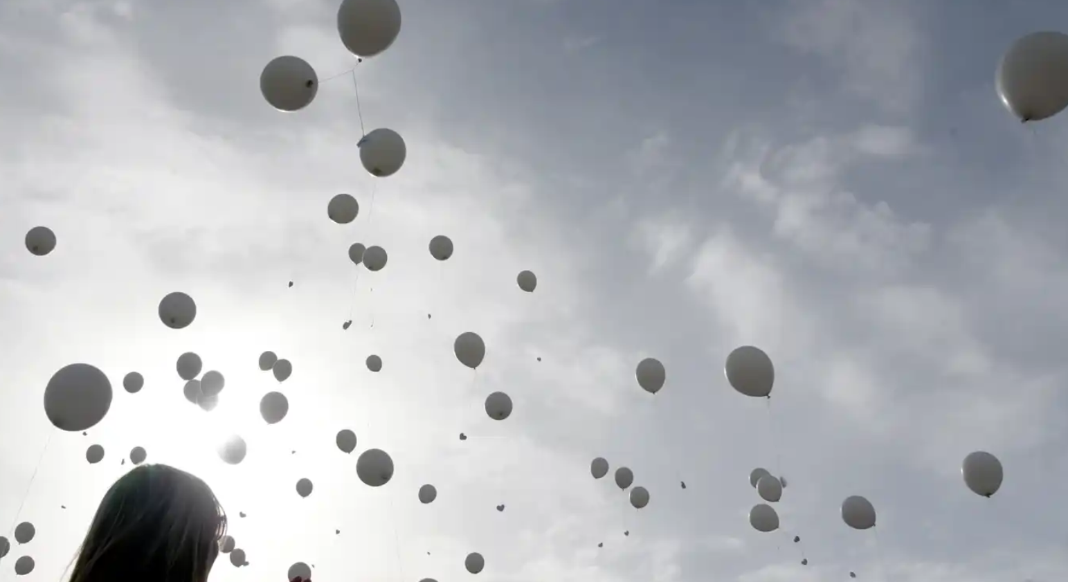 Emotivo homenaje a Iván González: una suelta de globos renovó el pedido de justicia a un año de la tragedia