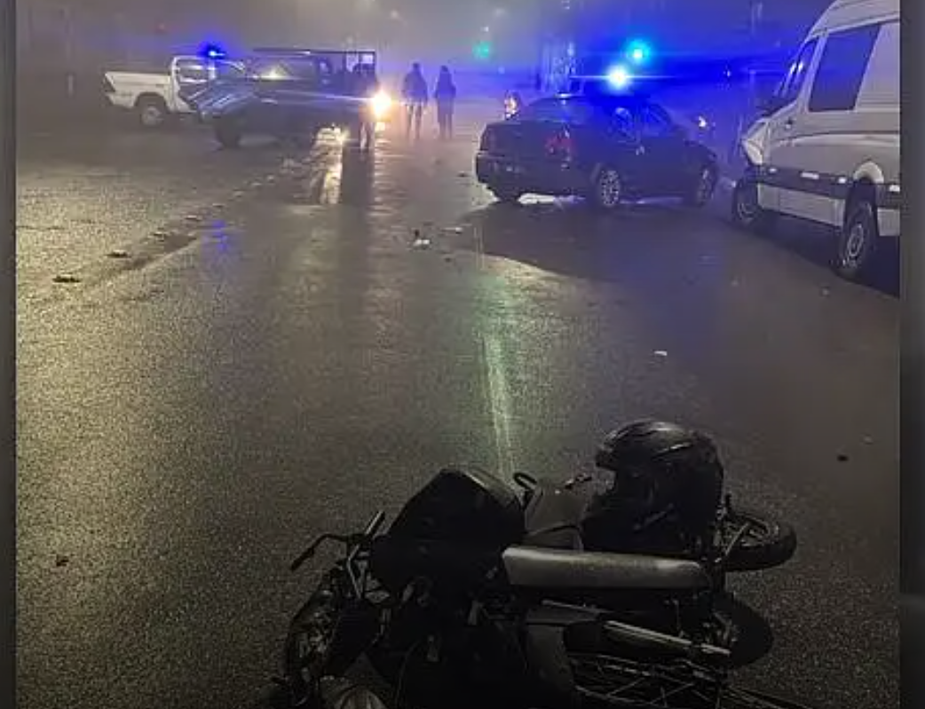 Un motociclista fue hospitalizado tras un choque entre tres vehículos en Tandil