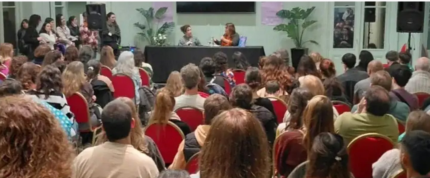 Julia Mengolini llegó a Tandil con una reflexión sobre el presente y el desafío de volver a encontrarse
