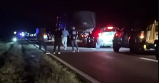 Captura-de-pantalla-934.png Florencia Ruta 11 Fatal: Tres Personas En Moto Murieron Cuando Fueron Embestido Por Una Camioneta