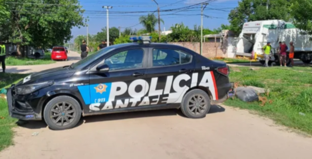 ROSARIO: Ocho policías detenidos acusados por un operativo falso en una casa de familia ROSARIO: Ocho policías detenidos acusados por un operativo falso en una casa de familia