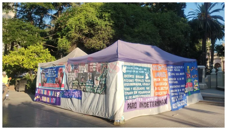 Carpa docente 2.webp