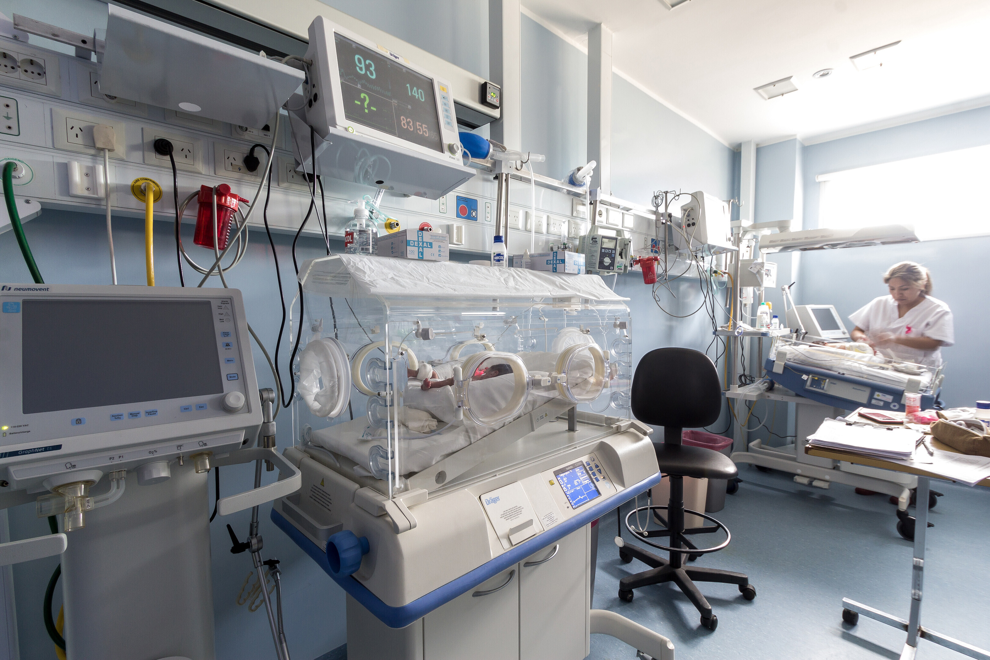 Los sanatorios analizan reestructurar sus servicios de neonatología