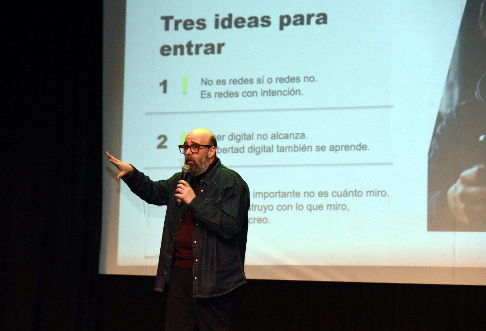 Charla 4.jpeg